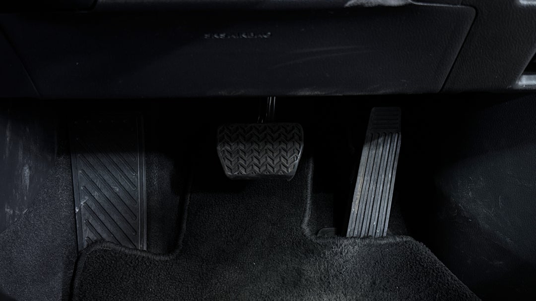 2024 Lexus Ux300h Luxury Hybrid, Automatic, 34128 km, Pedals and Footmat