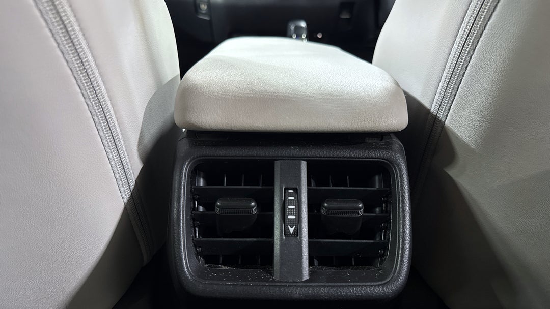 2024 Lexus Ux300h Luxury Hybrid, Automatic, 34128 km, Rear A/C Vent