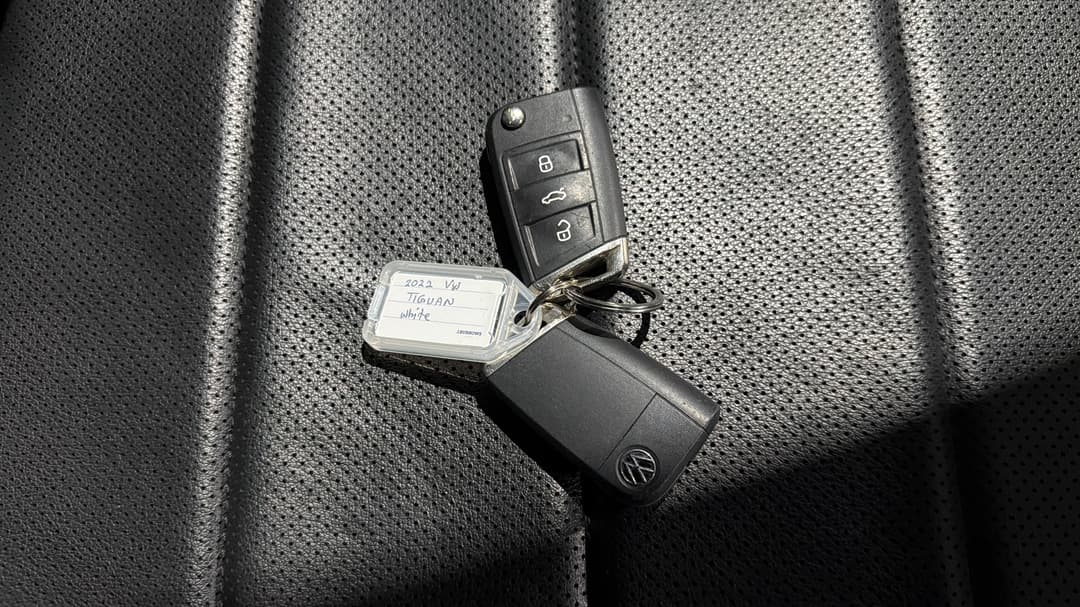 2022 Volkswagen Tiguan Allspace 162tsi R-line, Automatic, 82894 km, Key Close-up
