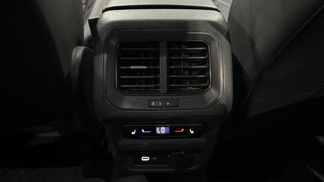 2022 Volkswagen Tiguan Allspace 162tsi R-line, Automatic, 82894 km, Rear A/C Vent