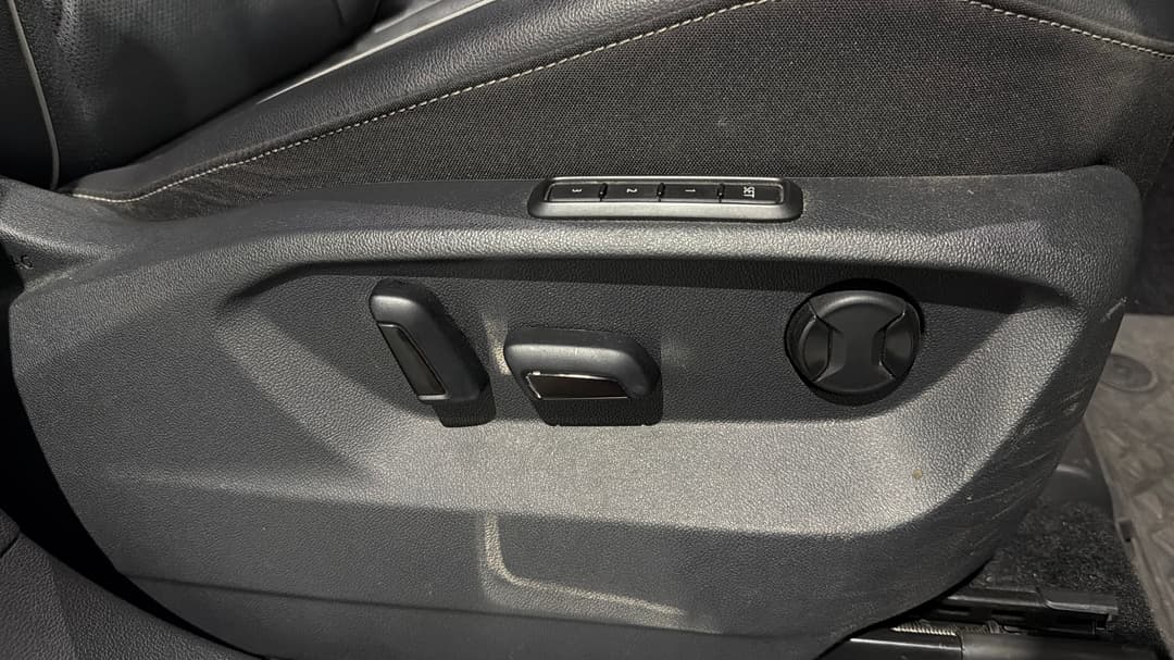 2022 Volkswagen Tiguan Allspace 162tsi R-line, Automatic, 82894 km, Drivers Side Adjustment Panel