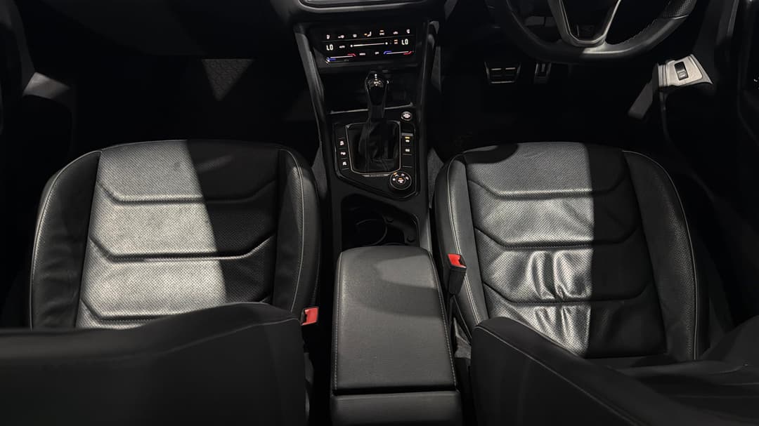 2022 Volkswagen Tiguan Allspace 162tsi R-line, Automatic, 82894 km, Center Console