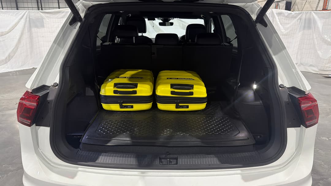 2022 Volkswagen Tiguan Allspace 162tsi R-line, Automatic, 82894 km, Boot Inside View with Luggage