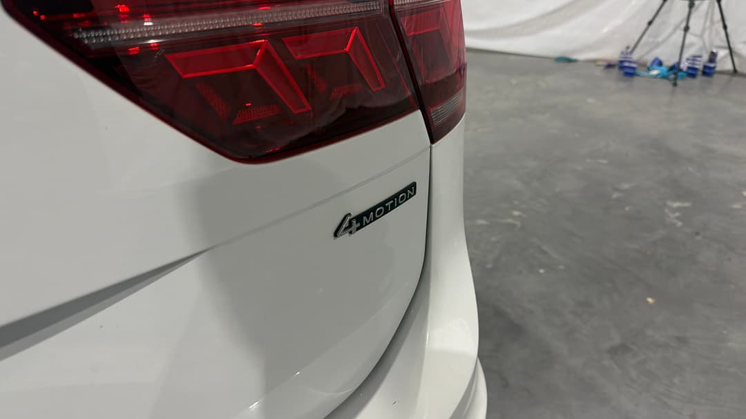 2022 Volkswagen Tiguan Allspace 162tsi R-line, Automatic, 82894 km, Badge (Boot Right Side)