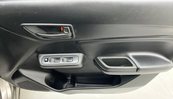 2020 Maruti Swift LXI D, Petrol, Manual, 12,490 km, Driver Side Door Panels Control