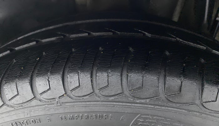2017 Tata Tiago XT PETROL, CNG, Manual, 47,298 km, Left Rear Tyre Tread