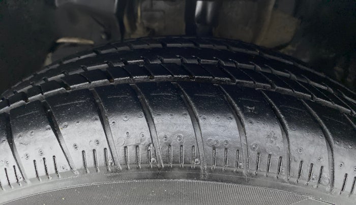 2017 Tata Tiago XT PETROL, CNG, Manual, 47,298 km, Left Front Tyre Tread