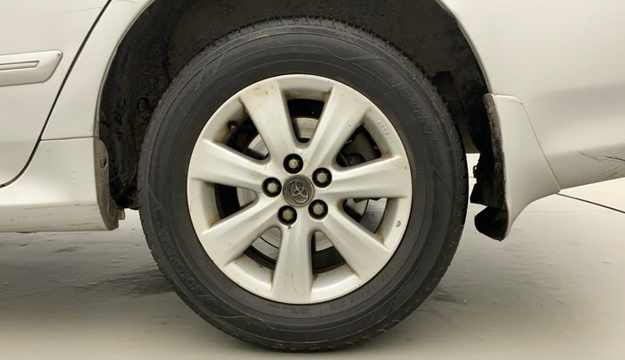 2012 Toyota Corolla Altis G PETROL, Petrol, Manual, 1,00,798 km, Left Rear Wheel