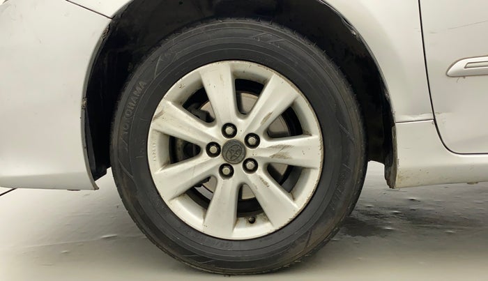 2012 Toyota Corolla Altis G PETROL, Petrol, Manual, 1,00,798 km, Left Front Wheel