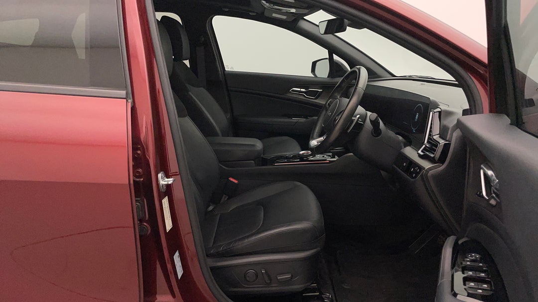 2022 Kia Sportage Gt-line (AWD), Automatic, 84384 km, Right Side Front Door Cabin View