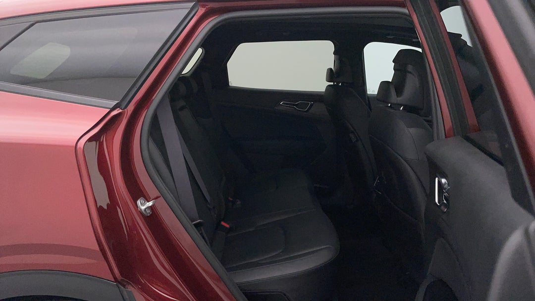 2022 Kia Sportage Gt-line (AWD), Automatic, 84384 km, Right Side Rear Door Cabin View