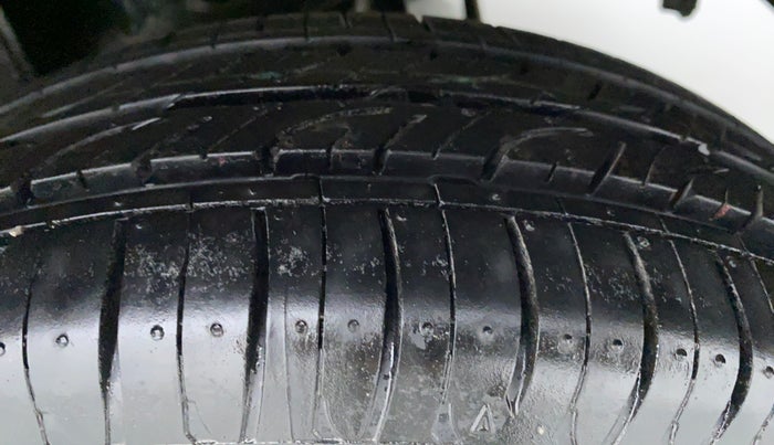 2015 Maruti Alto K10 VXI P, Petrol, Manual, 44,037 km, Left Rear Tyre Tread