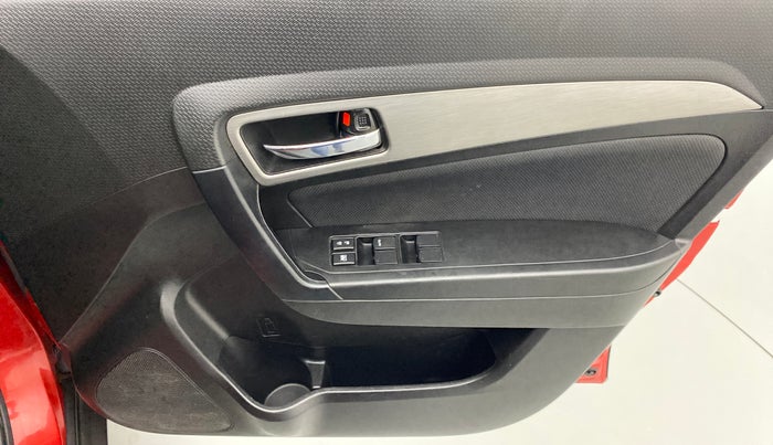 2018 Maruti Vitara Brezza ZDI+ DUAL TONE AMT, Diesel, Automatic, 62,641 km, Driver Side Door Panels Control