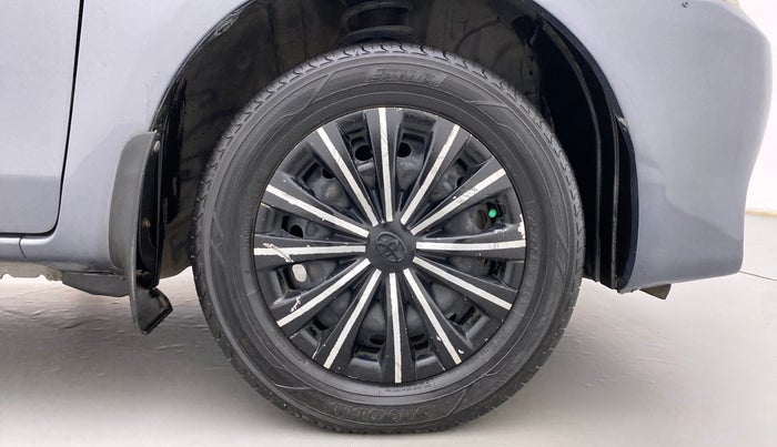 2013 Toyota Etios Liva GD, Diesel, Manual, 1,07,929 km, Right Front Wheel