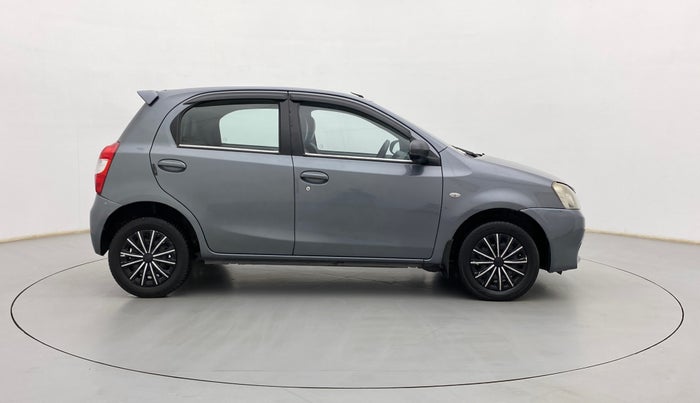 2013 Toyota Etios Liva GD, Diesel, Manual, 1,07,929 km, Right Side View