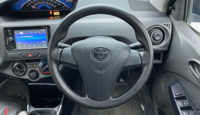 2013 Toyota Etios Liva GD, Diesel, Manual, 1,07,929 km, Steering Wheel Close Up