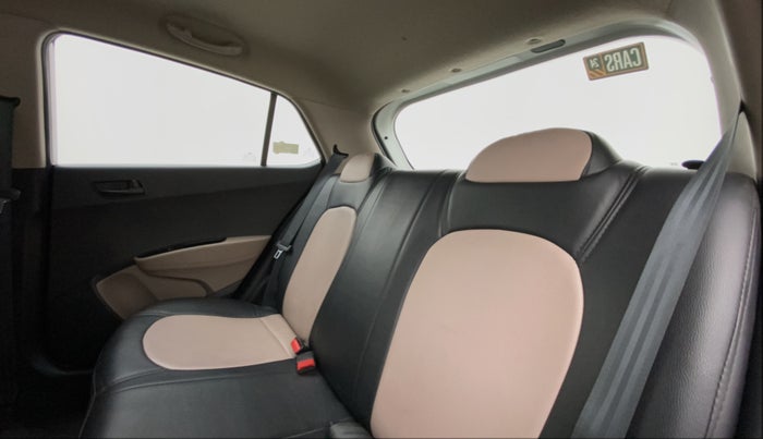 2016 Hyundai Grand i10 MAGNA 1.2 KAPPA VTVT, Petrol, Manual, 93,612 km, Right Side Rear Door Cabin