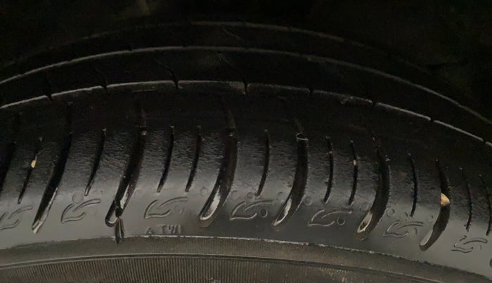 2018 Maruti Baleno ALPHA DIESEL 1.3, Diesel, Manual, 51,614 km, Right Front Tyre Tread
