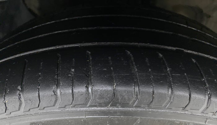 2018 Hyundai Creta 1.6 SX CRDI, Diesel, Manual, 1,49,393 km, Left Front Tyre Tread