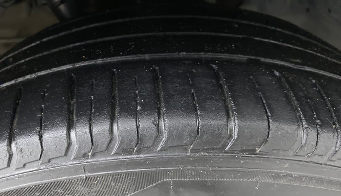 2018 Hyundai Creta 1.6 SX CRDI, Diesel, Manual, 1,49,393 km, Right Front Tyre Tread