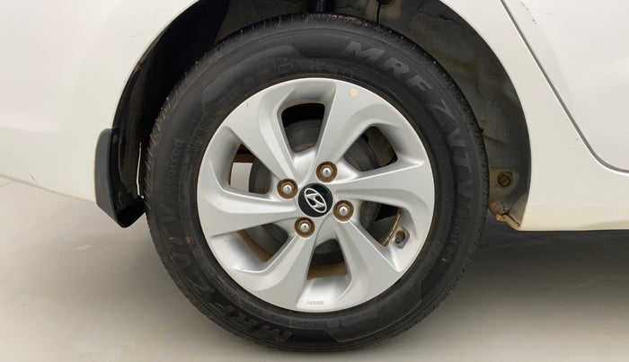 2019 Hyundai Xcent SX 1.2, Petrol, Manual, 25,887 km, Right Rear Wheel