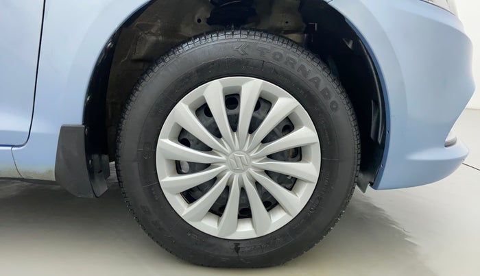 2015 Maruti Swift Dzire VXI 1.2 BS IV, Petrol, Manual, 13,358 km, Right Front Wheel