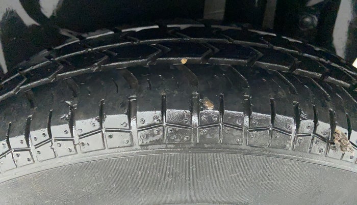 2015 Maruti Swift Dzire VXI 1.2 BS IV, Petrol, Manual, 13,358 km, Left Rear Tyre Tread