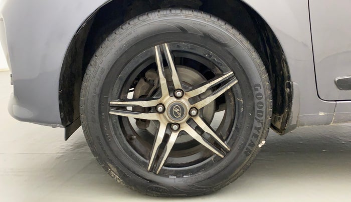 2018 Hyundai Grand i10 SPORTZ 1.2 KAPPA VTVT, Petrol, Manual, 54,795 km, Left Front Wheel