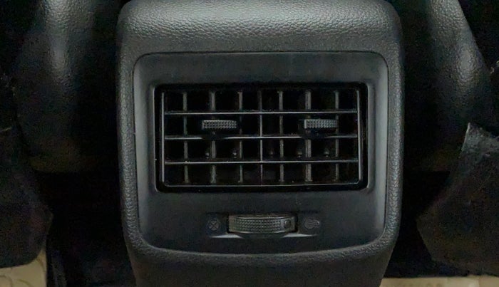 2018 Hyundai Grand i10 SPORTZ 1.2 KAPPA VTVT, Petrol, Manual, 54,795 km, Rear AC Vents