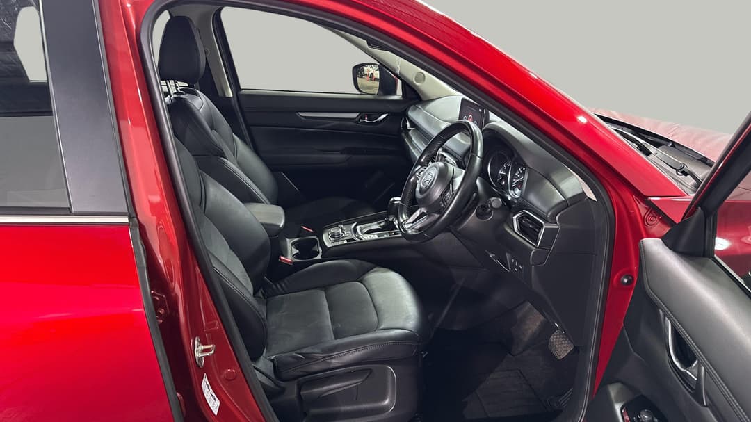 2020 Mazda CX-5 Touring (4x4), Automatic, 60149 km, Right Side Front Door Cabin View