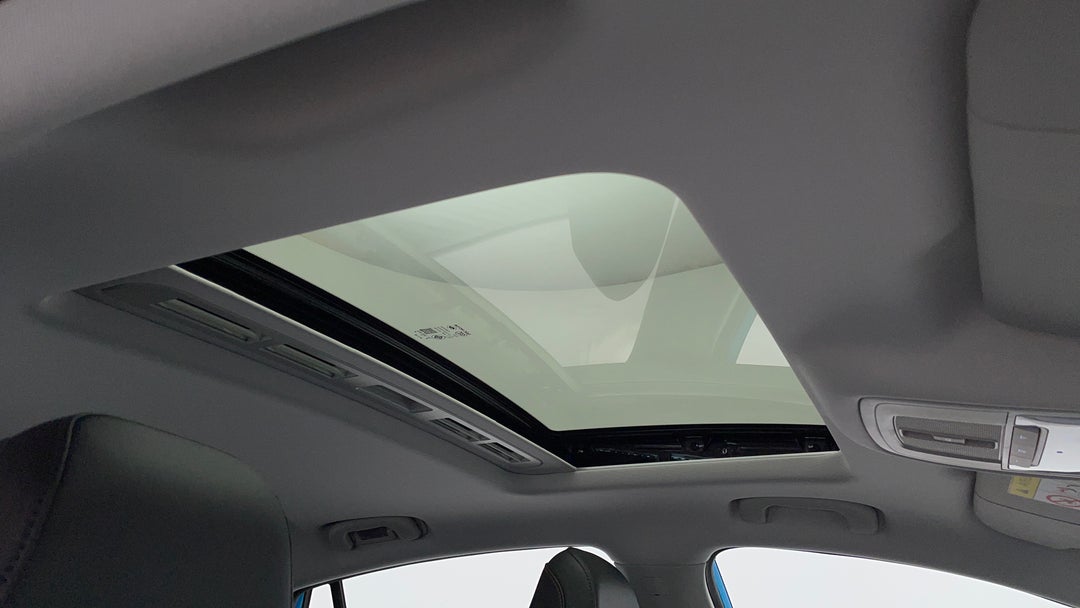Interior Sunroof/Moonroof