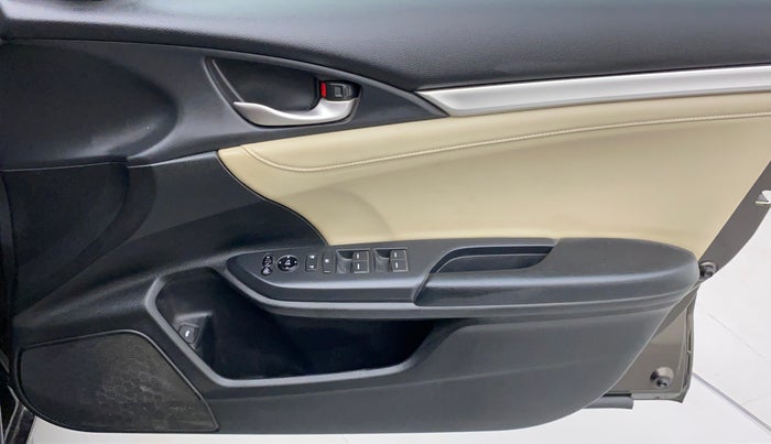 2020 Honda Civic ZX MT DIESEL, Diesel, Manual, 29,774 km, Driver Side Door Panels Control