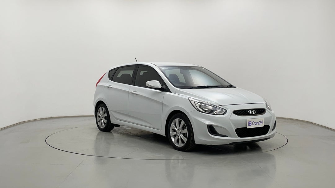 Right Front Diagonal (45- Degree) View