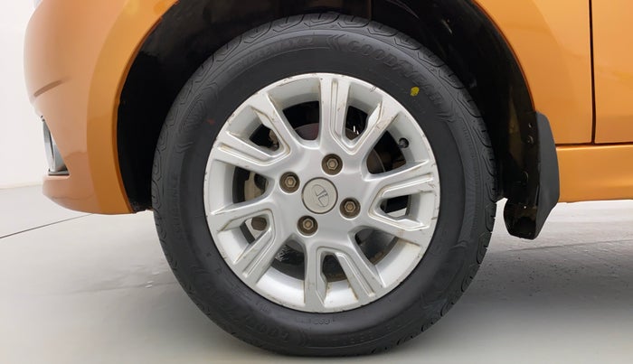 2018 Tata Tiago XZ 1.2 REVOTRON, Petrol, Manual, 25,710 km, Left Front Wheel