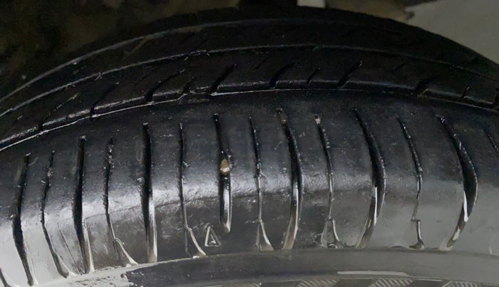 2016 Maruti Alto K10 LXI CNG, CNG, Manual, 63,010 km, Left Rear Tyre Tread