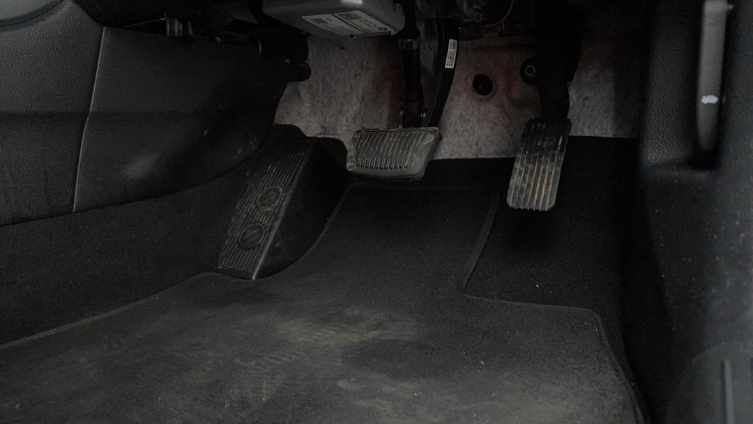 2021 Kia Seltos Sport (FWD), Automatic, 101449 km, Pedals and Footmat