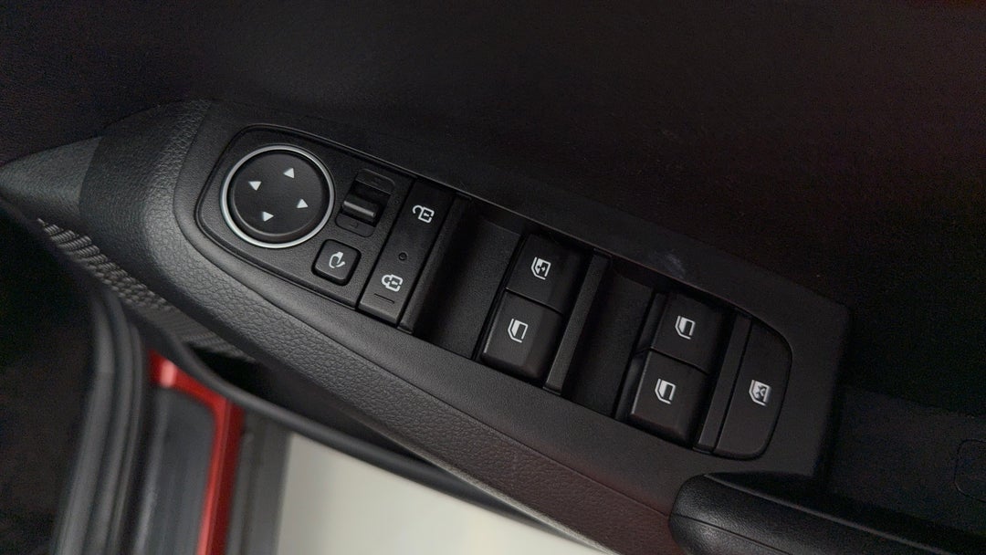 2021 Kia Seltos Sport (FWD), Automatic, 101449 km, Drivers Side Door Panel Controls