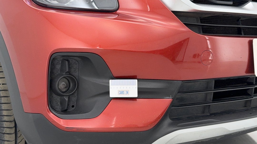 2021 Kia Seltos Sport (FWD), Automatic, 101449 km, Bumper Front Chip