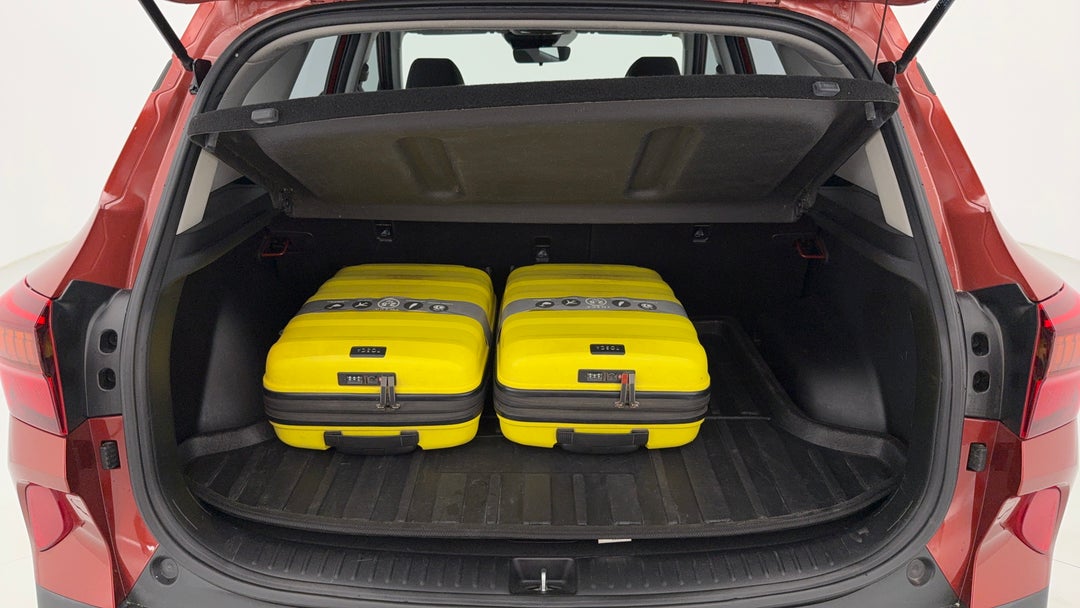 2021 Kia Seltos Sport (FWD), Automatic, 101449 km, Boot Inside View with Luggage