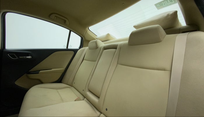 2019 Honda City 1.5L I-VTEC V MT, Petrol, Manual, 31,123 km, Right Side Rear Door Cabin
