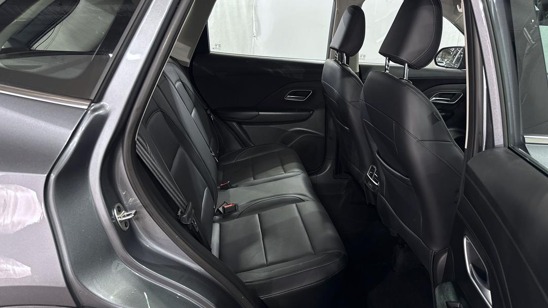2025 MG ZS Essence, Automatic, 5277 km, Right Side Rear Door Cabin View