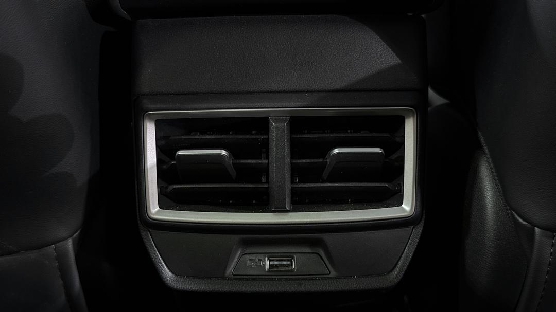 2025 MG ZS Essence, Automatic, 5277 km, Rear A/C Vent