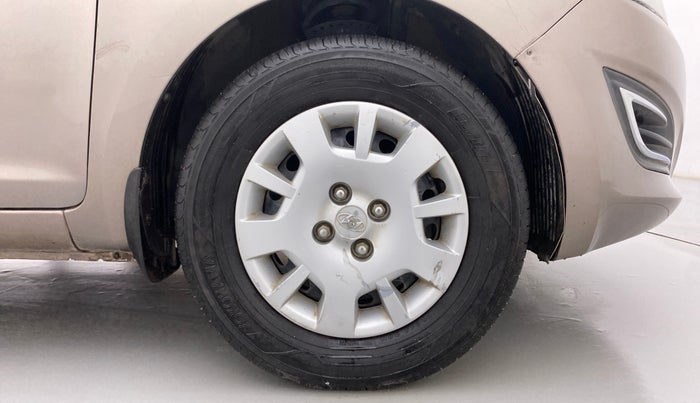 2013 Hyundai i20 MAGNA 1.2, Petrol, Manual, 54,222 km, Right Front Wheel