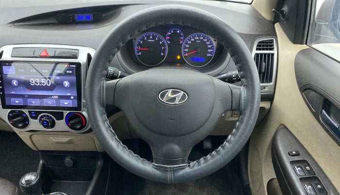 2013 Hyundai i20 MAGNA 1.2, Petrol, Manual, 54,222 km, Steering Wheel Close Up