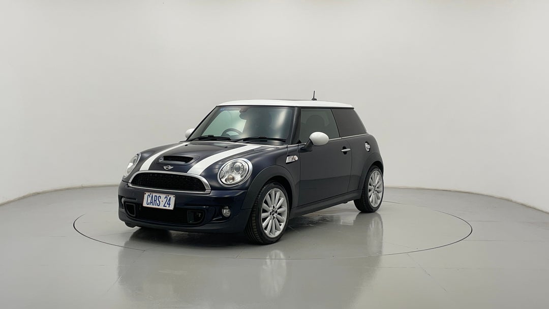 Left Front Diagonal (45- Degree) View