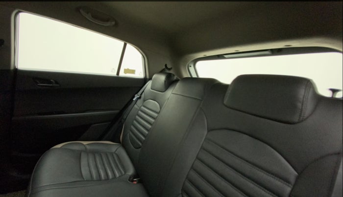 2017 Hyundai Creta E PLUS 1.6 PETROL, Petrol, Manual, 57,918 km, Right Side Rear Door Cabin