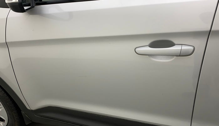 2017 Hyundai Creta E PLUS 1.6 PETROL, Petrol, Manual, 57,918 km, Front passenger door - Minor scratches
