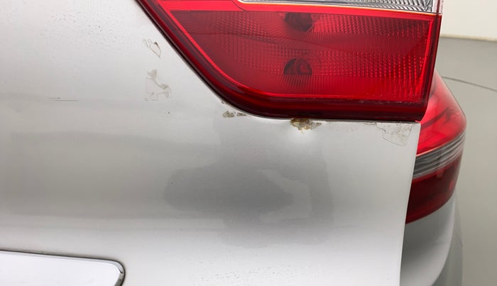 2017 Hyundai Creta E PLUS 1.6 PETROL, Petrol, Manual, 57,918 km, Dicky (Boot door) - Slightly rusted