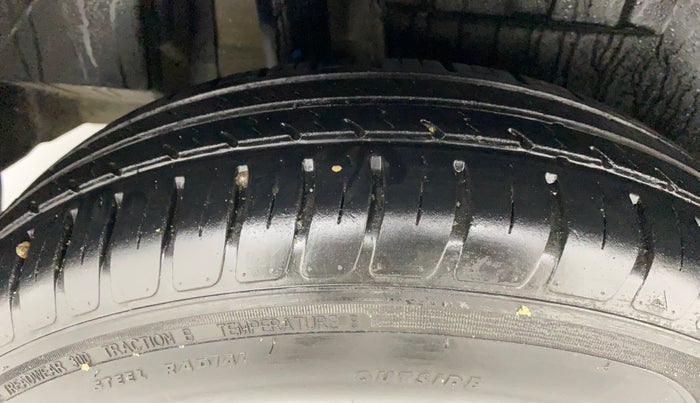 2018 Maruti Dzire VXI, Petrol, Manual, 27,022 km, Right Rear Tyre Tread