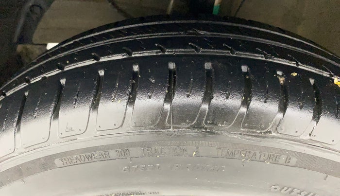 2018 Maruti Dzire VXI, Petrol, Manual, 27,022 km, Left Front Tyre Tread
